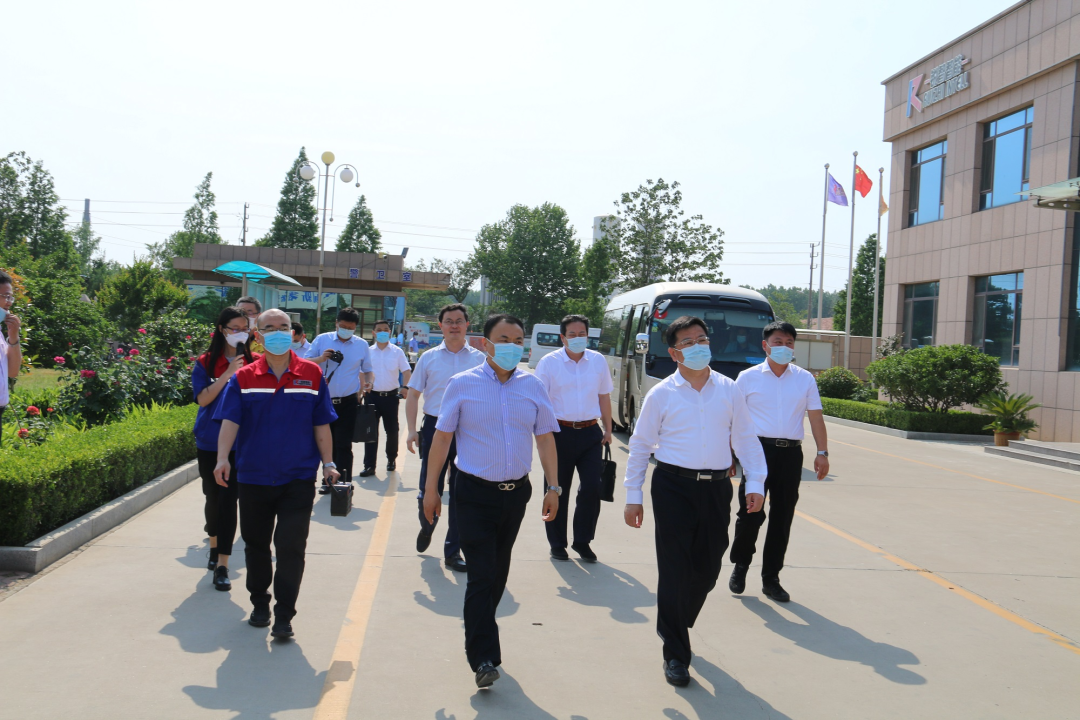 青岛市市委常委、政法委书记程德智一行到定点包联企业锐智智能，实地调研、纾困解难！